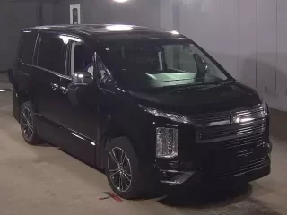 MITSUBISHI DELICA D5