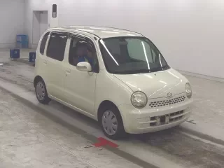 DAIHATSU MOVE LATTE