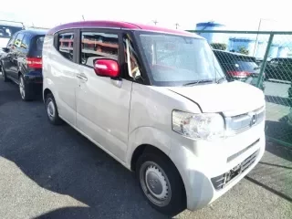 HONDA N BOX SLASH