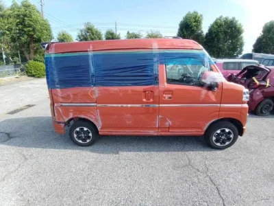 TOYOTA PIXIS VAN