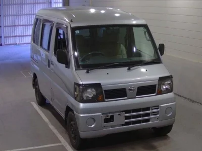 NISSAN CLIPPER VAN