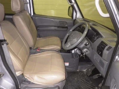 NISSAN CLIPPER VAN