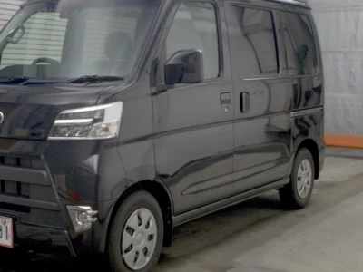 TOYOTA PIXIS VAN
