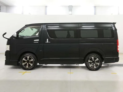 TOYOTA REGIUS VAN