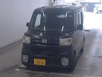 DAIHATSU WAKE