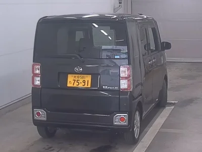 DAIHATSU WAKE