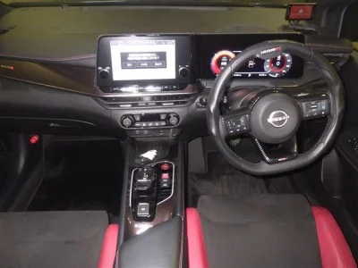 NISSAN AURA