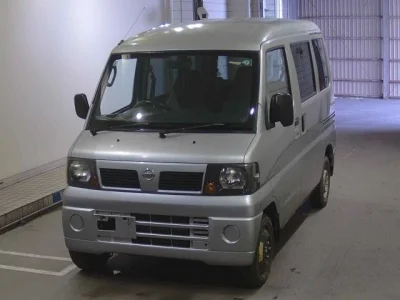 NISSAN CLIPPER VAN