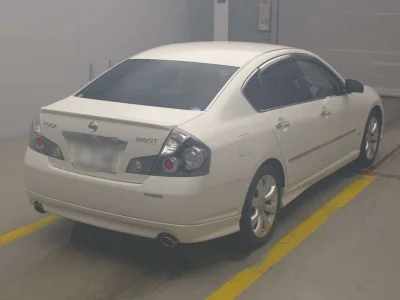 NISSAN FUGA