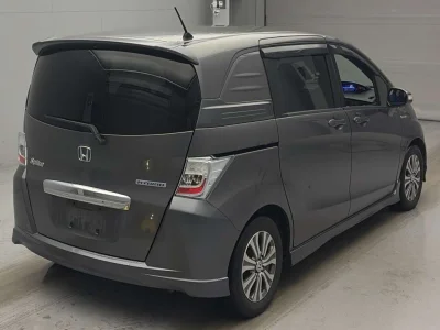 Статистика аукционов Honda Freed Spike
