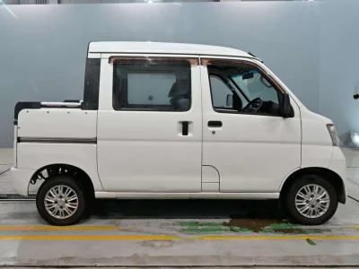 Daihatsu Hijet Deck Van