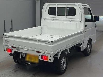 NISSAN CLIPPER TRUCK