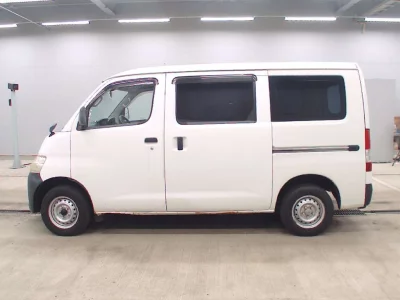 TOYOTA LITE ACE VAN