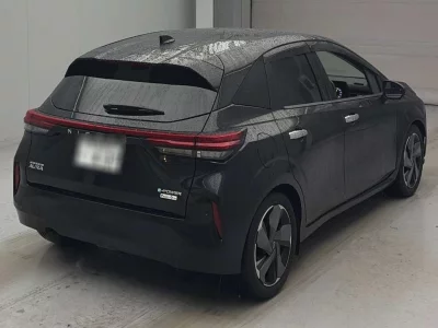 NISSAN AURA