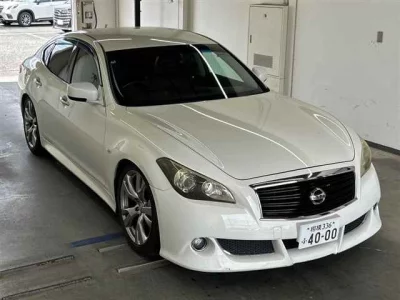 NISSAN FUGA 1