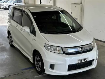 HONDA FREED SPIKE