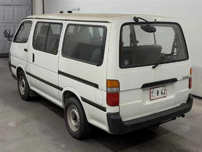 TOYOTA HIACE