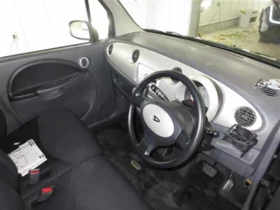 DAIHATSU MOVE LATTE