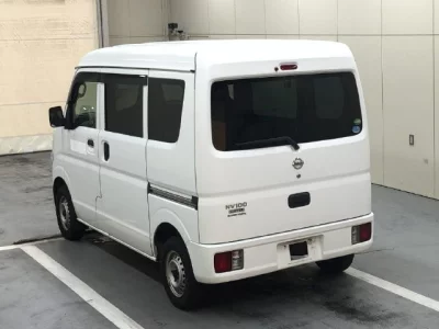 NISSAN CLIPPER VAN