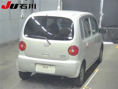 DAIHATSU MOVE LATTE