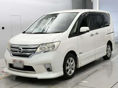 NISSAN SERENA