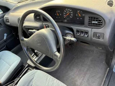 Nissan AVENIR VAN