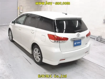 TOYOTA WISH