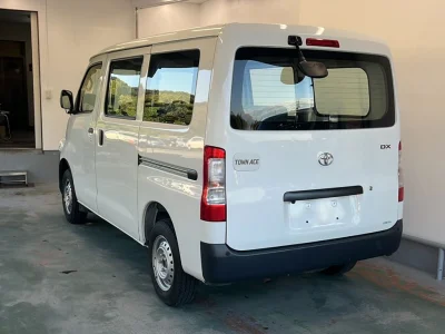 TOYOTA TOWN ACE VAN
