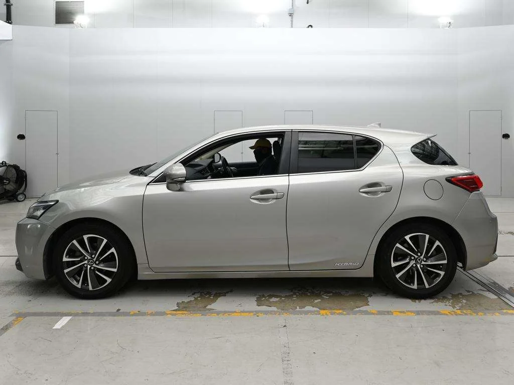 LEXUS CT 4