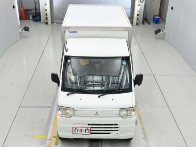 MITSUBISHI MINICAB TRUCK