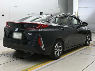 TOYOTA PRIUS PHV