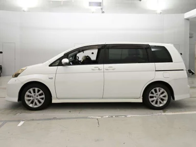 TOYOTA ISIS 4