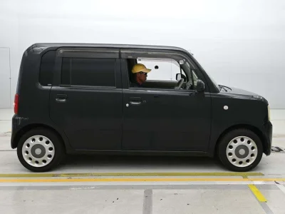 TOYOTA PIXIS SPACE