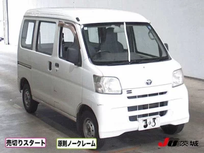 Toyota Pixis Van