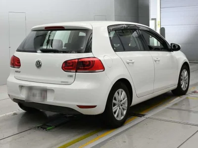 VOLKSWAGEN GOLF 2