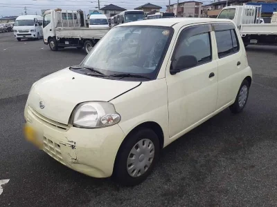Daihatsu Esse