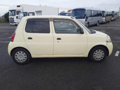 Daihatsu Esse