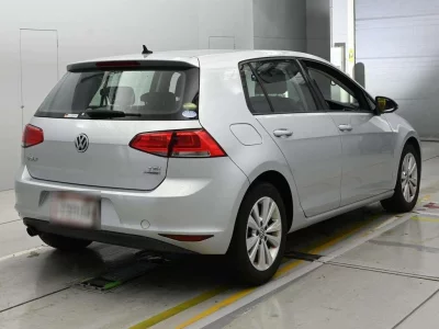 VOLKSWAGEN GOLF 2