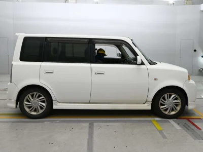 TOYOTA BB