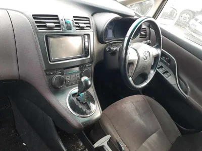TOYOTA MARK X ZIO