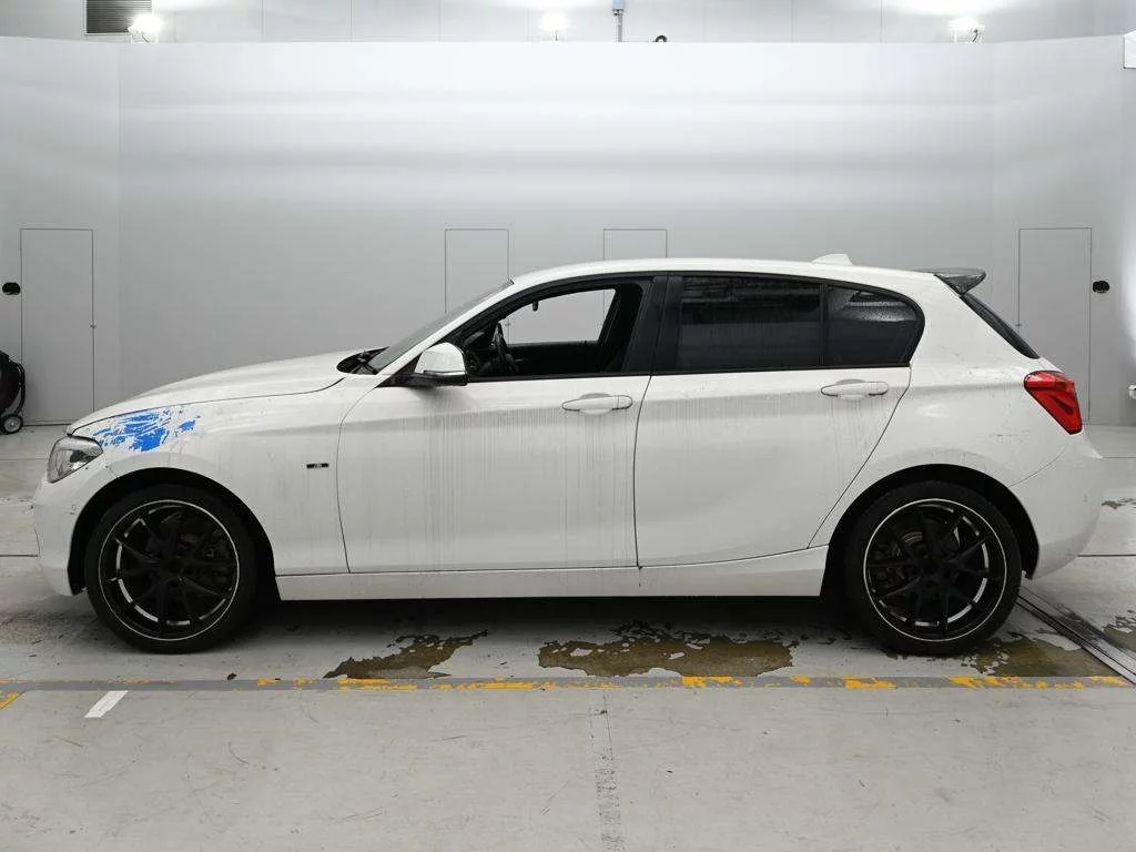 BMW 1 SERIES 4