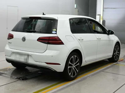 VOLKSWAGEN GOLF 2
