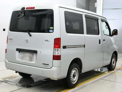 TOYOTA LITE ACE VAN