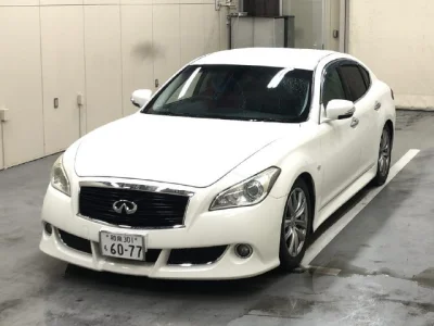 NISSAN FUGA 3