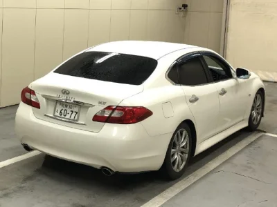 NISSAN FUGA 4