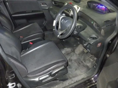 Статистика аукционов Honda Freed Spike