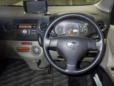 SUBARU LUCRA