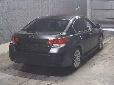 SUBARU LEGACY B4