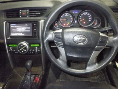 TOYOTA MARK X 3