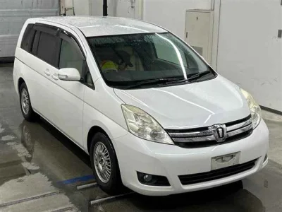 TOYOTA ISIS 1